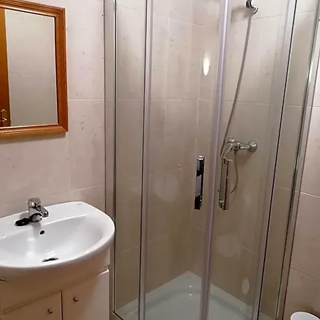 Albergue Cervera De Pisuerga Hostel *