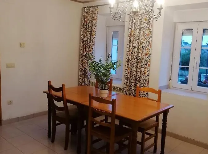 Albergue Cervera De Pisuerga Сервера-де-Писуэрга